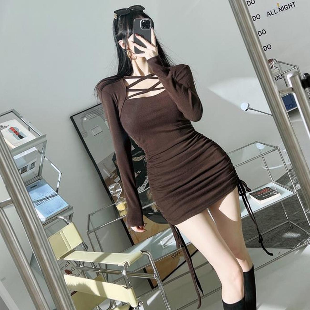 French Slim Square Neck Cross Strap Dress Women's Tight Pleated Hip Skirt