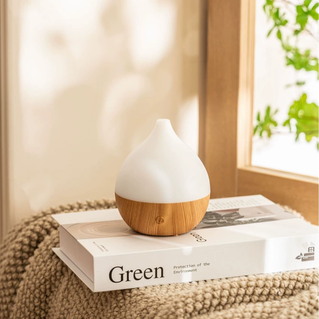 Mini aromatherapy humidifier for essential oils