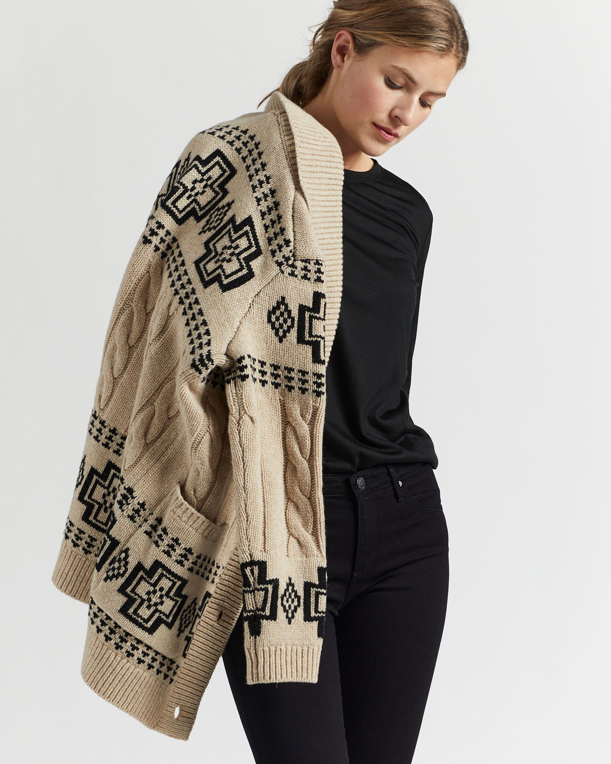 WOMEN'S HARDING LAMBSWOOL CABLE CARDIGAN