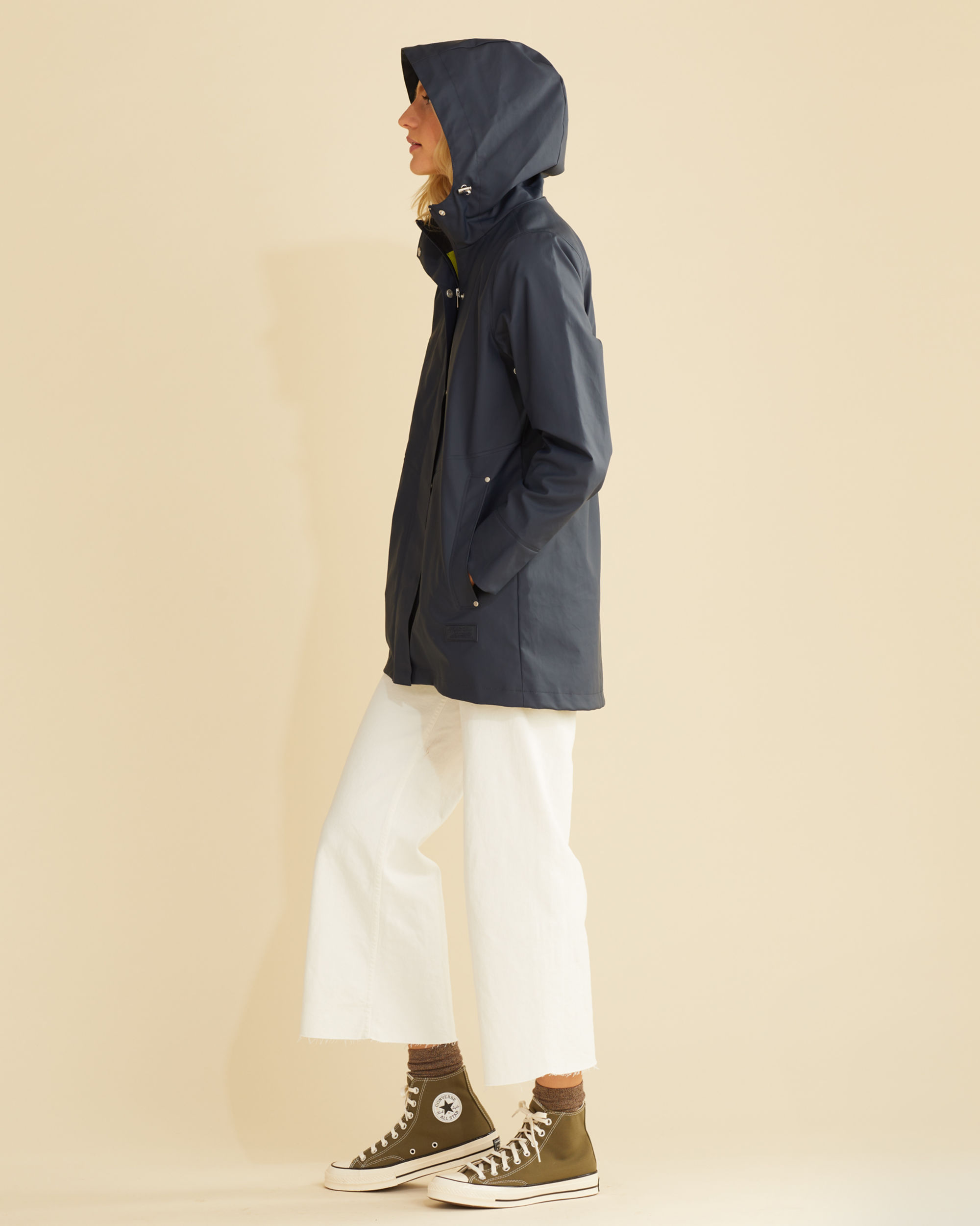 WOMEN'S WATERPROOF SORREL RAIN JACKET