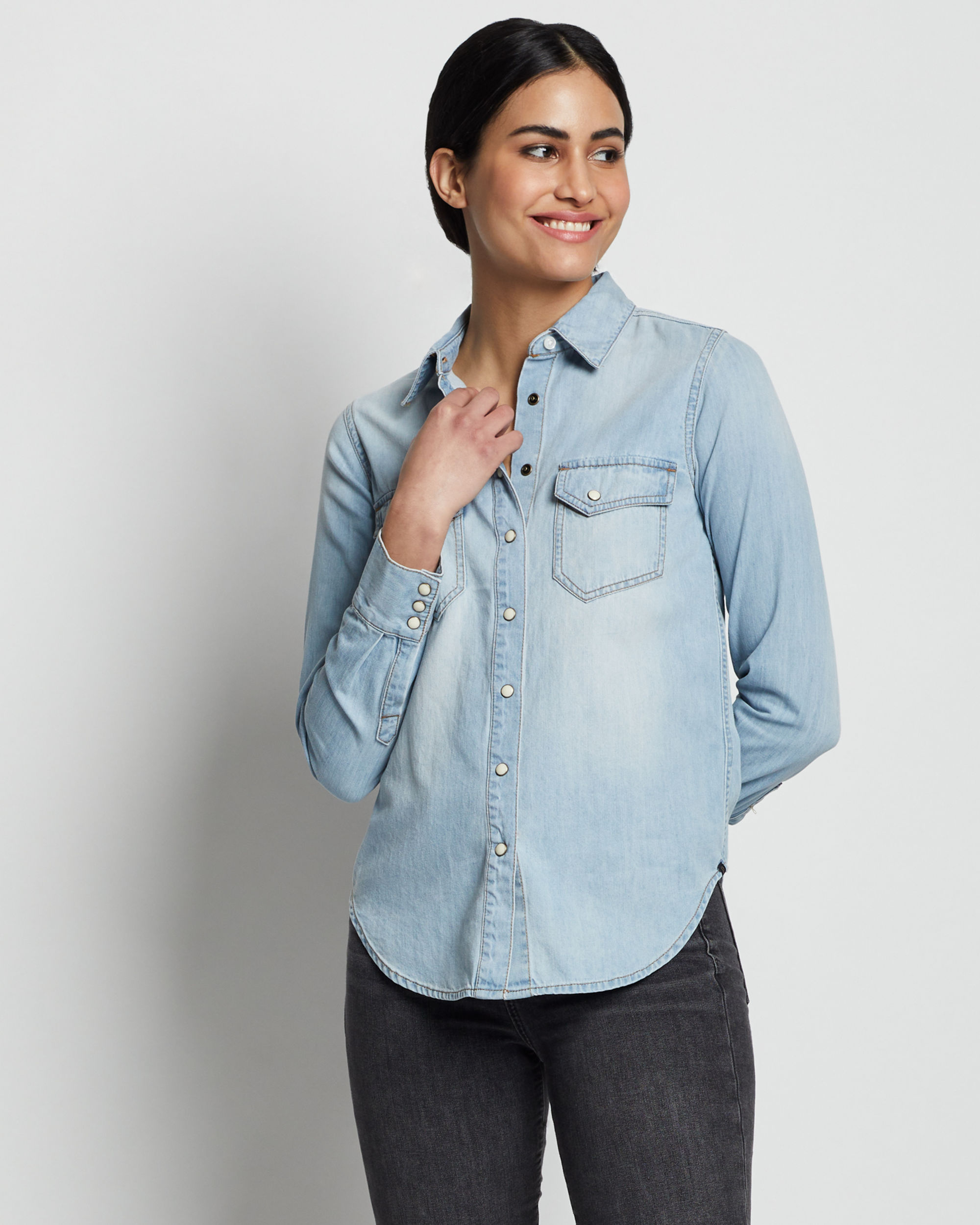 WOMEN'S CHAMBRAY GAMBLER SHIRT