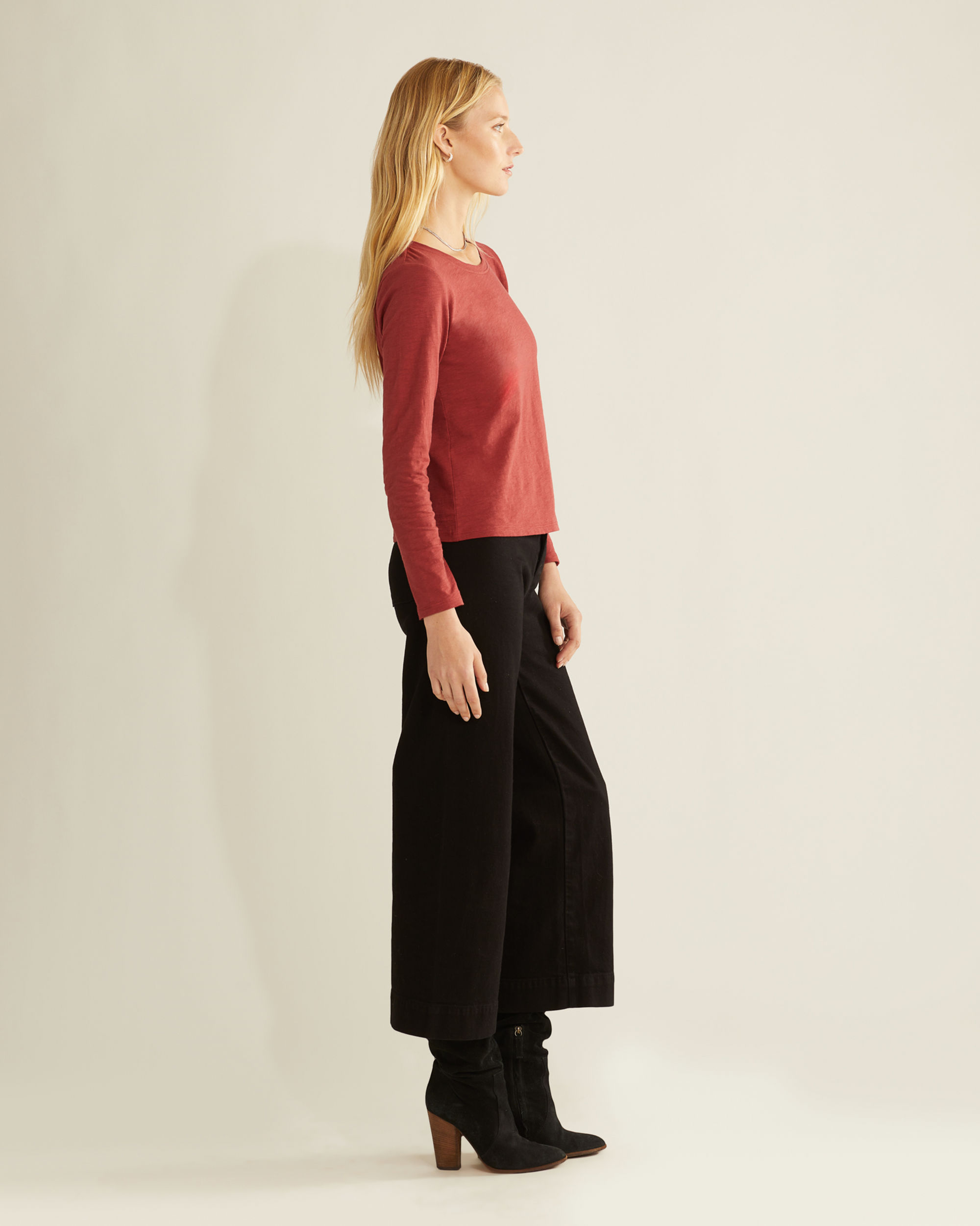 WOMEN'S LONG-SLEEVE COTTON SLUB TEE