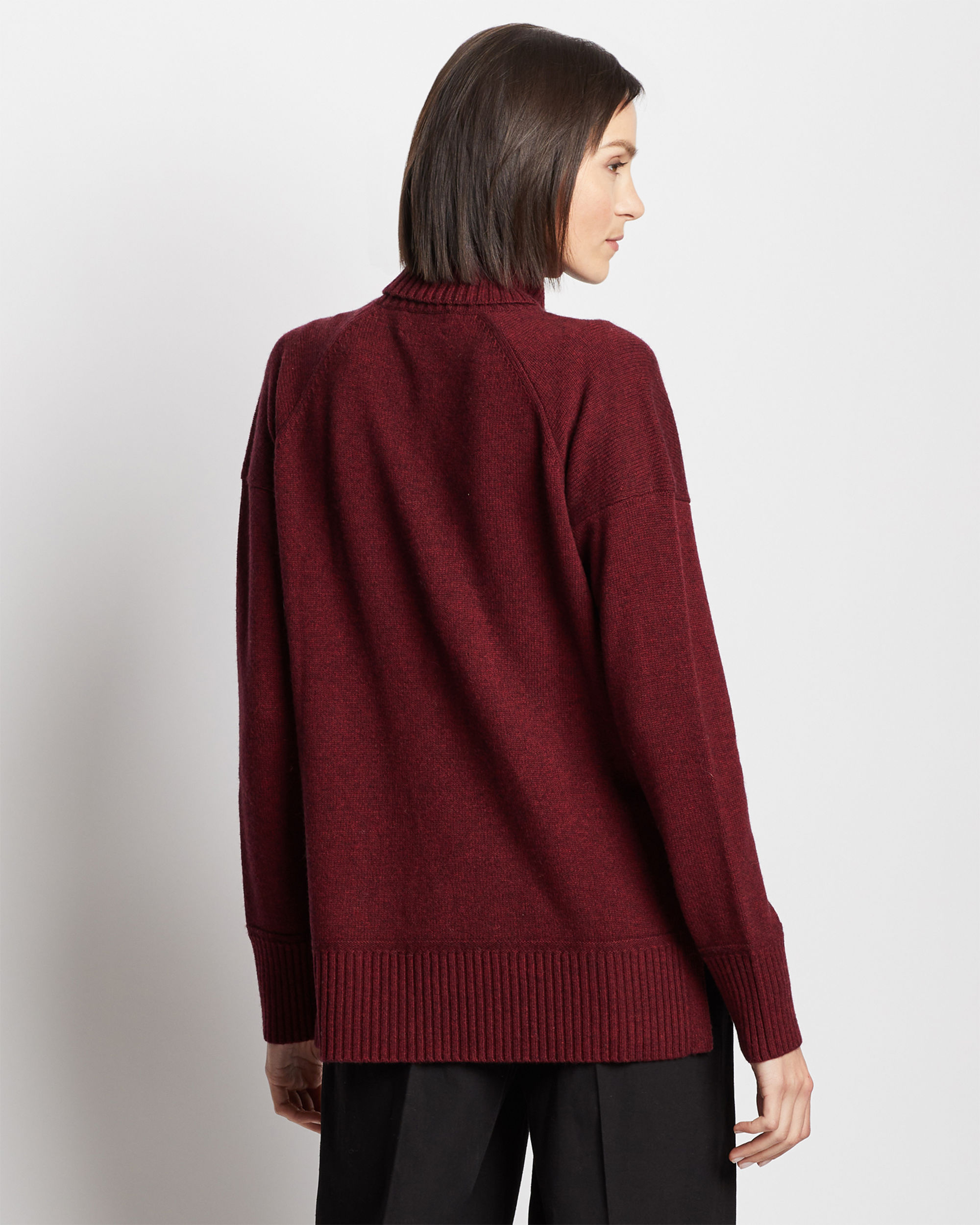 WOMEN'S MERINO/CASHMERE OVERSIZED TURTLENECK