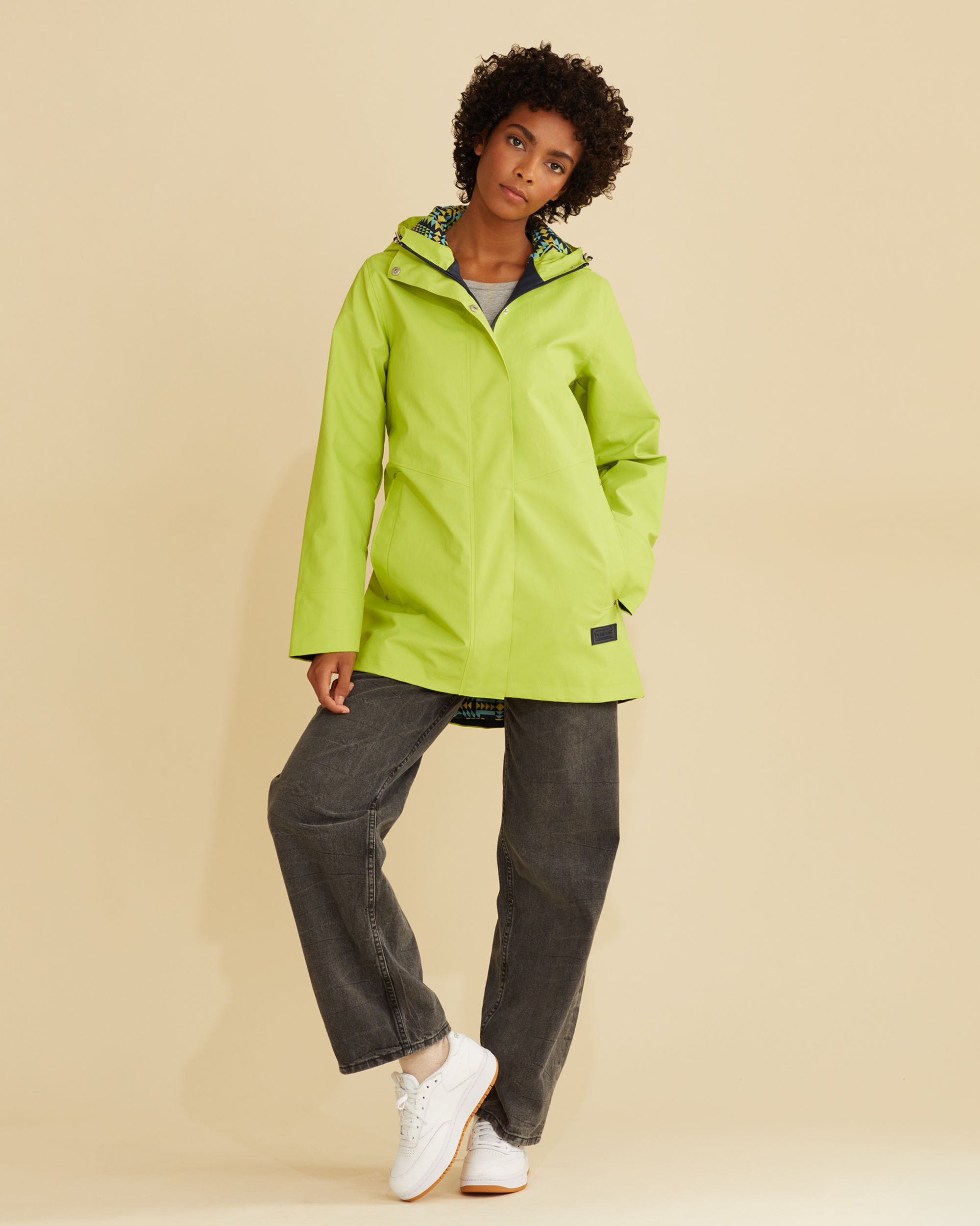 WOMEN'S WATERPROOF SORREL RAIN JACKET