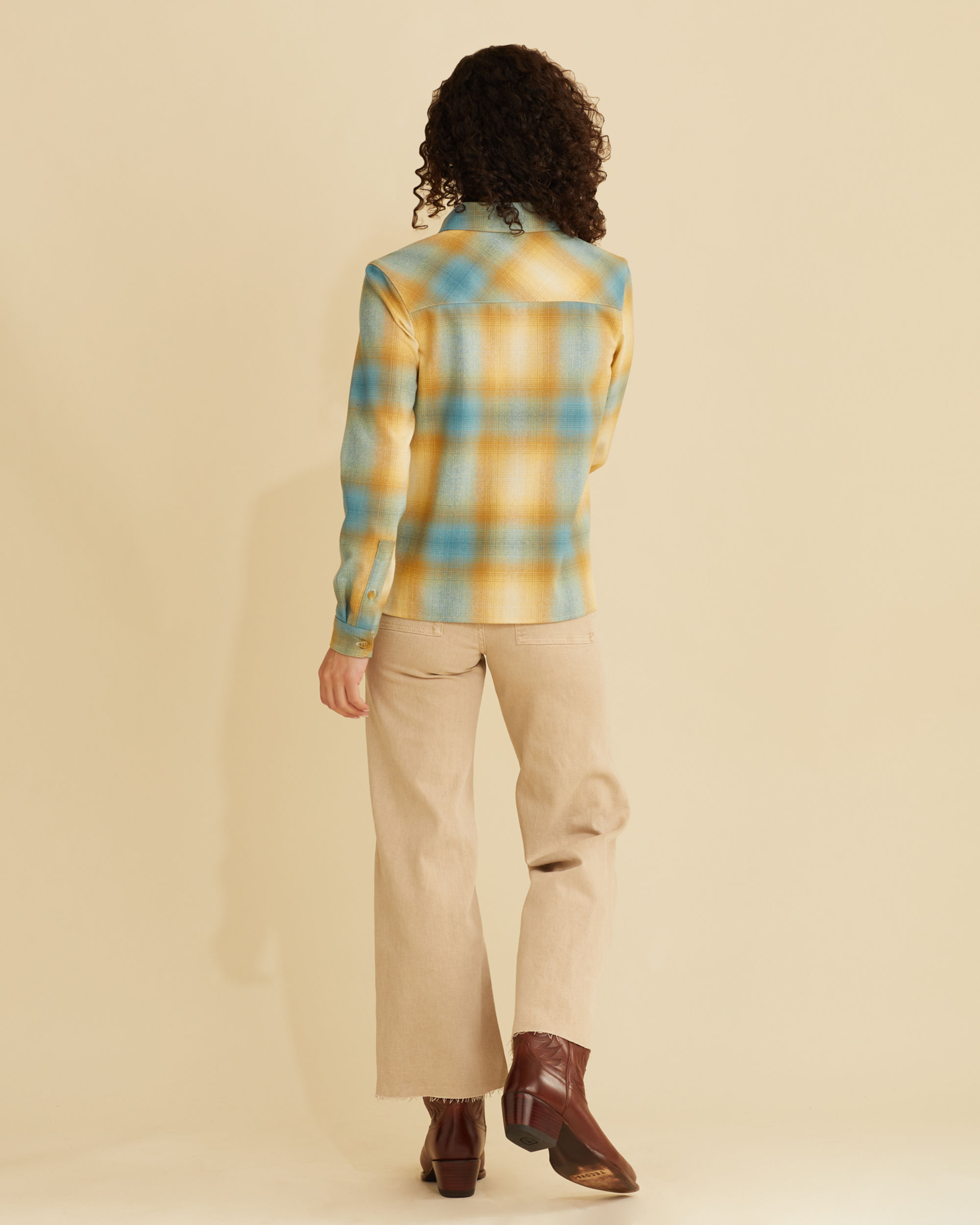 WOMEN'S CROPPED WOOL SHIRT