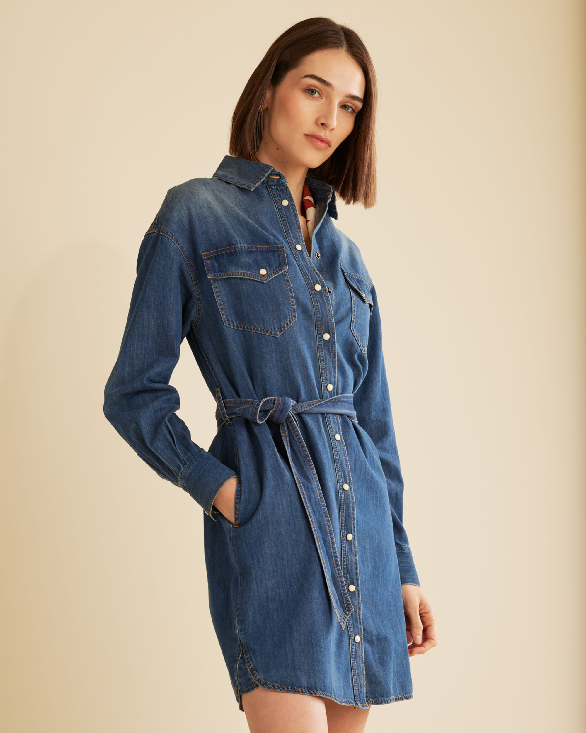 WOMEN'S CHAMBRAY SHIRT DRESS