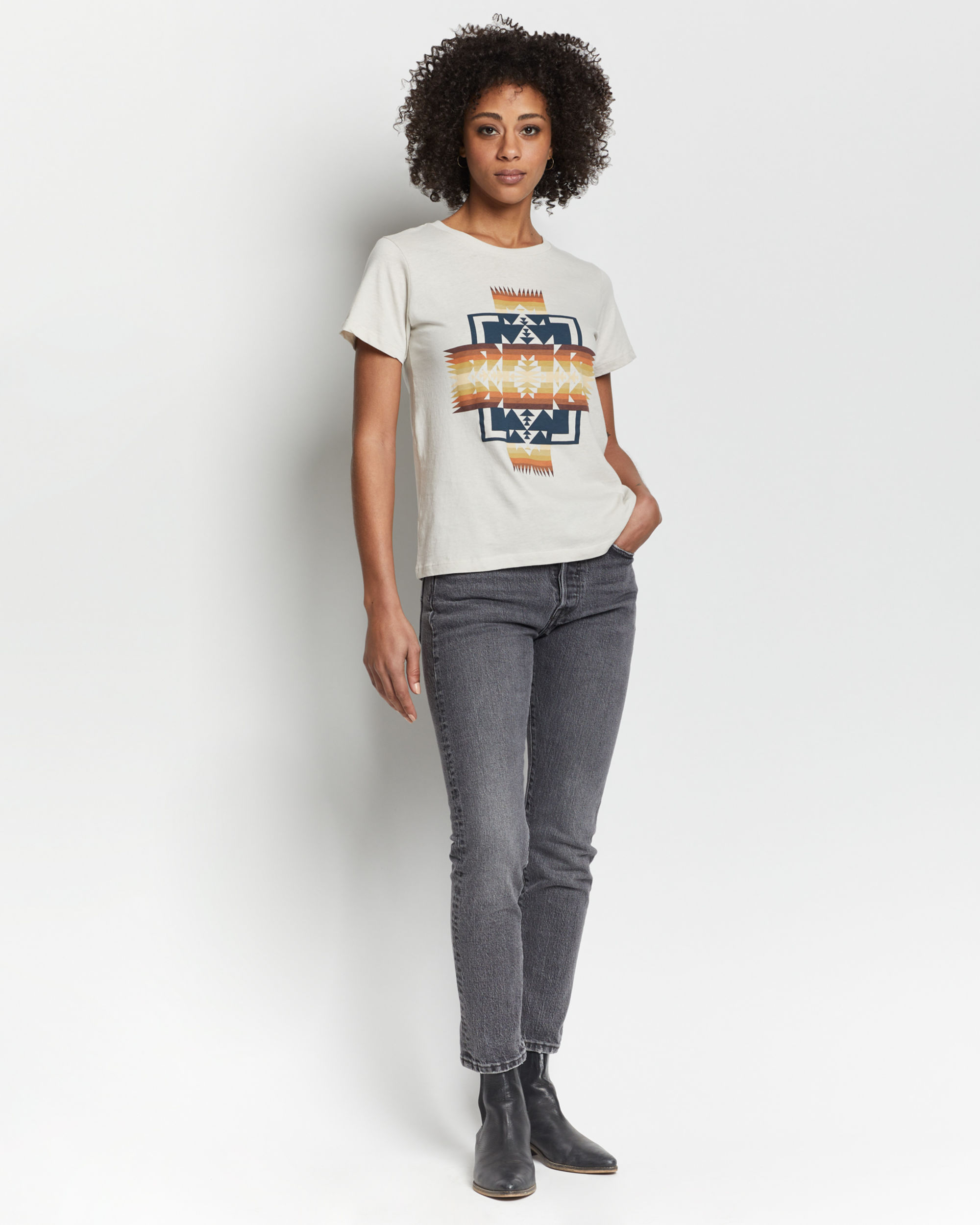 WOMEN'S HERITAGE GRAPHIC TEE
