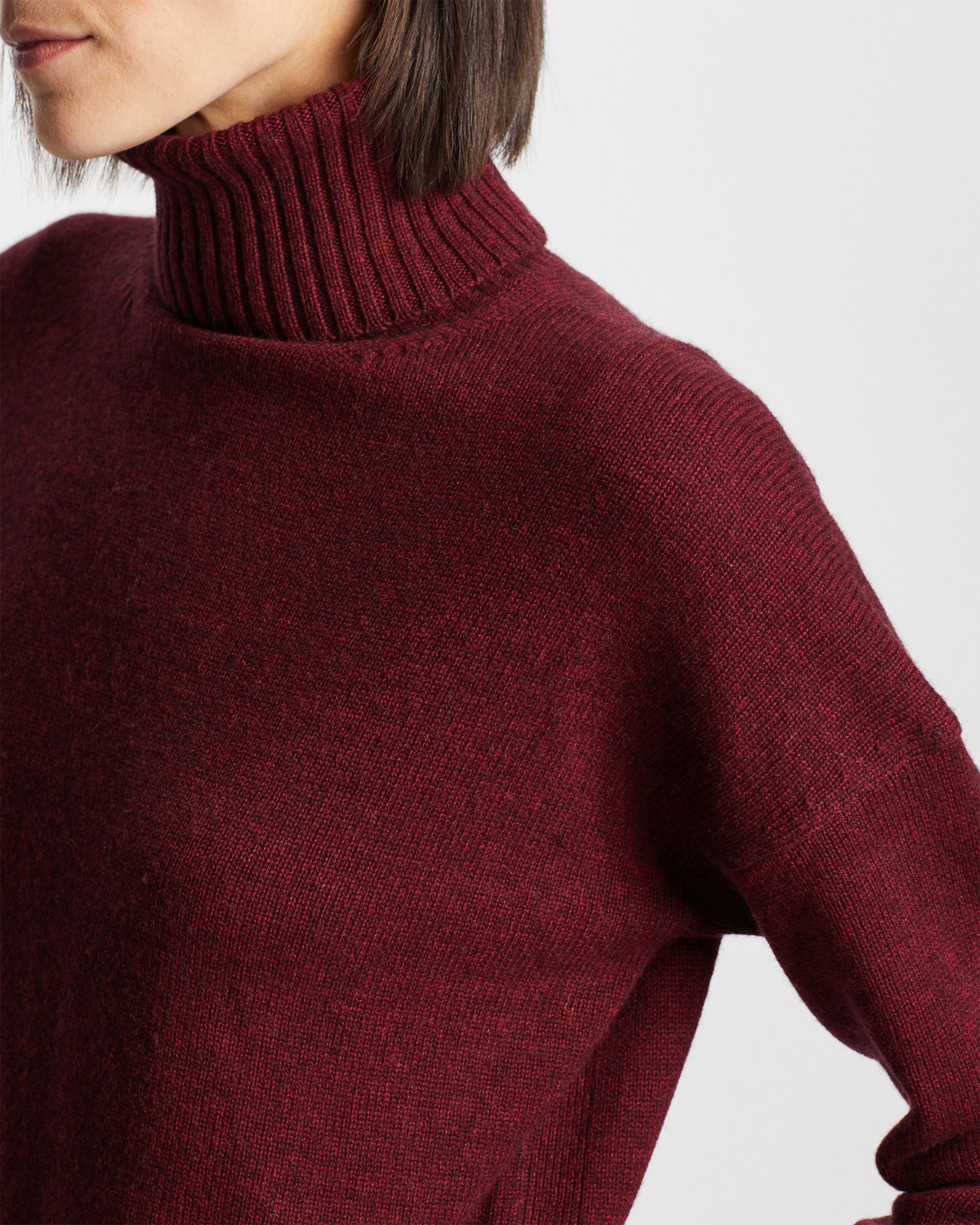 WOMEN'S MERINO/CASHMERE OVERSIZED TURTLENECK