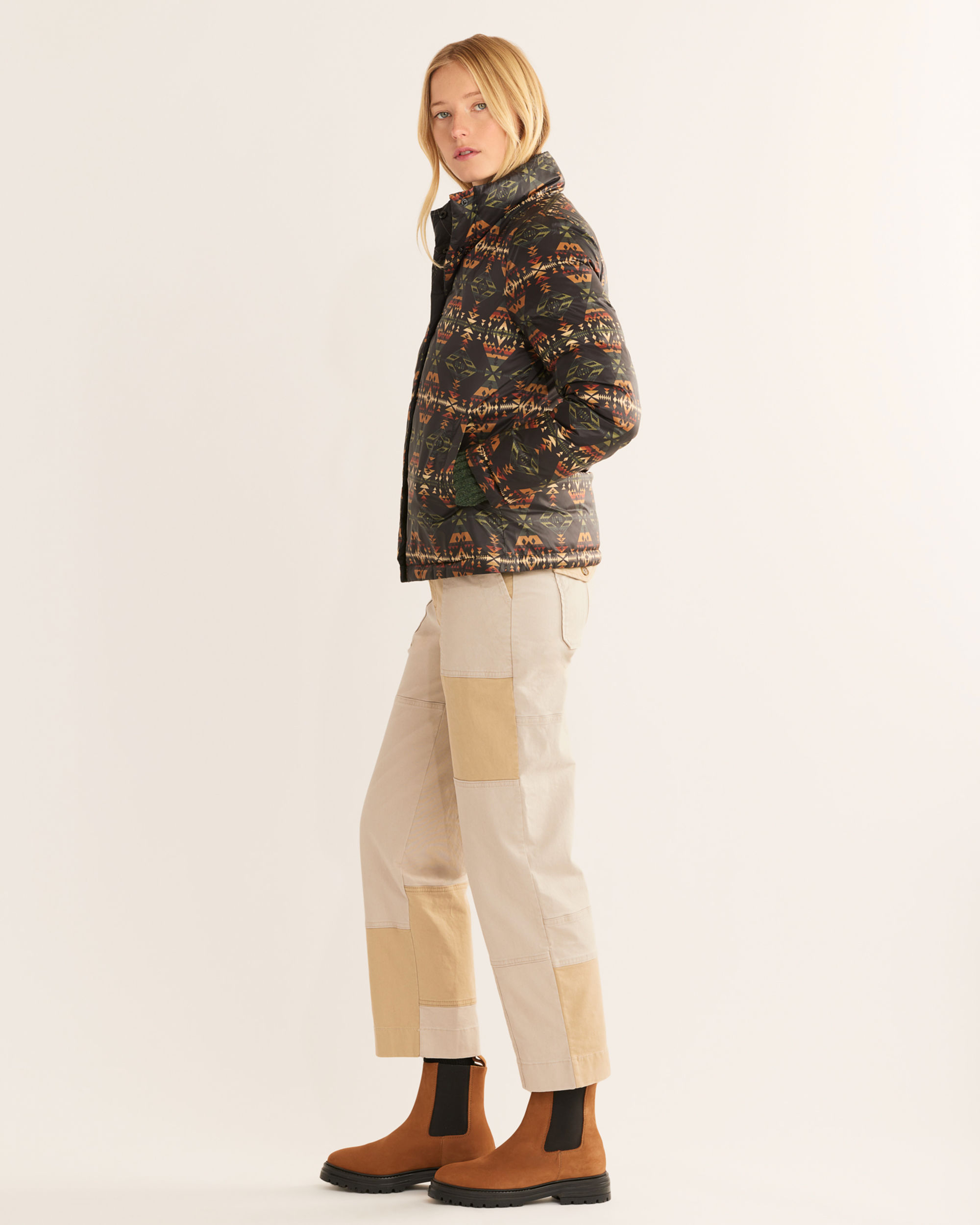 WOMEN'S PACKABLE DOWN REVERSIBLE JACKET