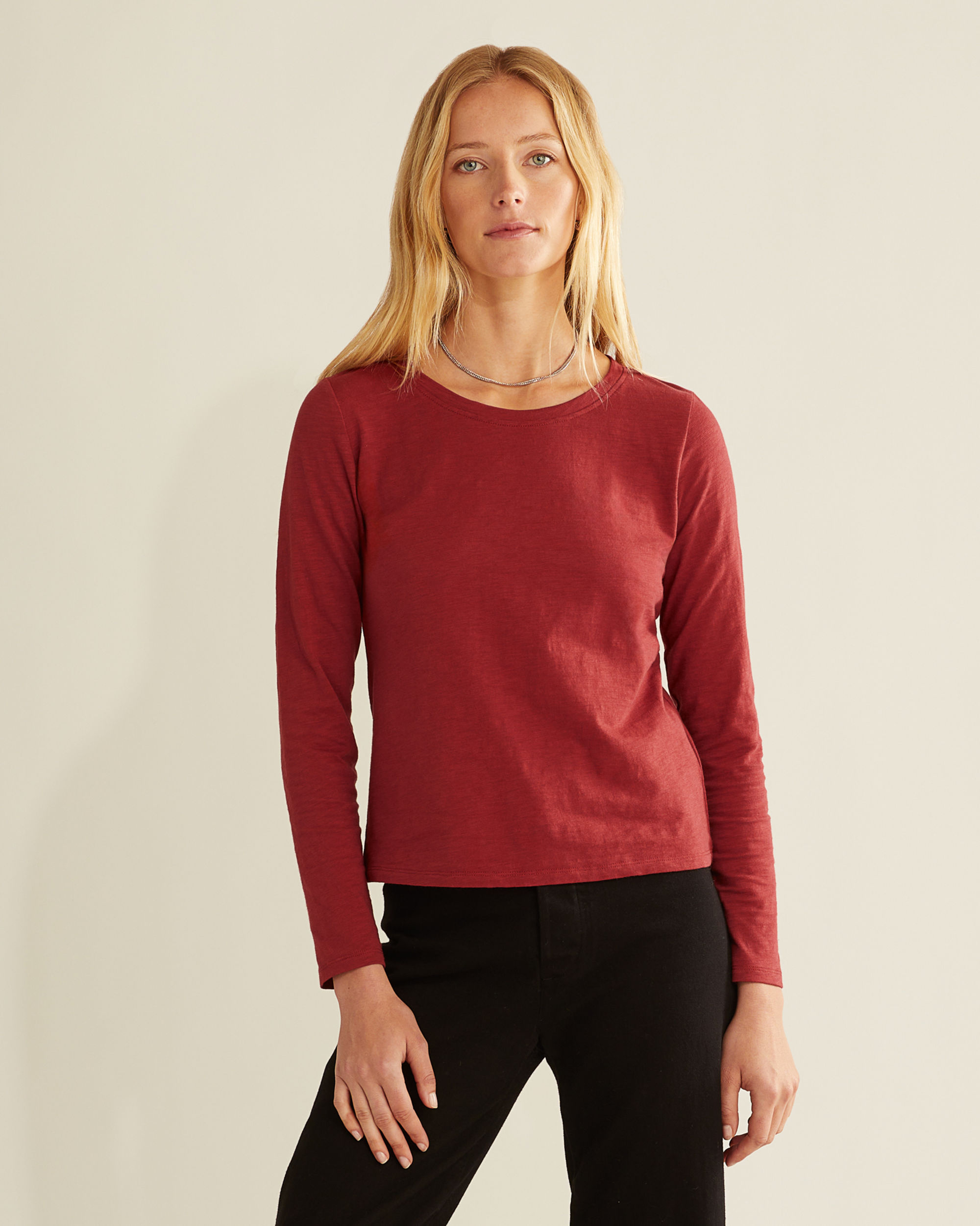 WOMEN'S LONG-SLEEVE COTTON SLUB TEE