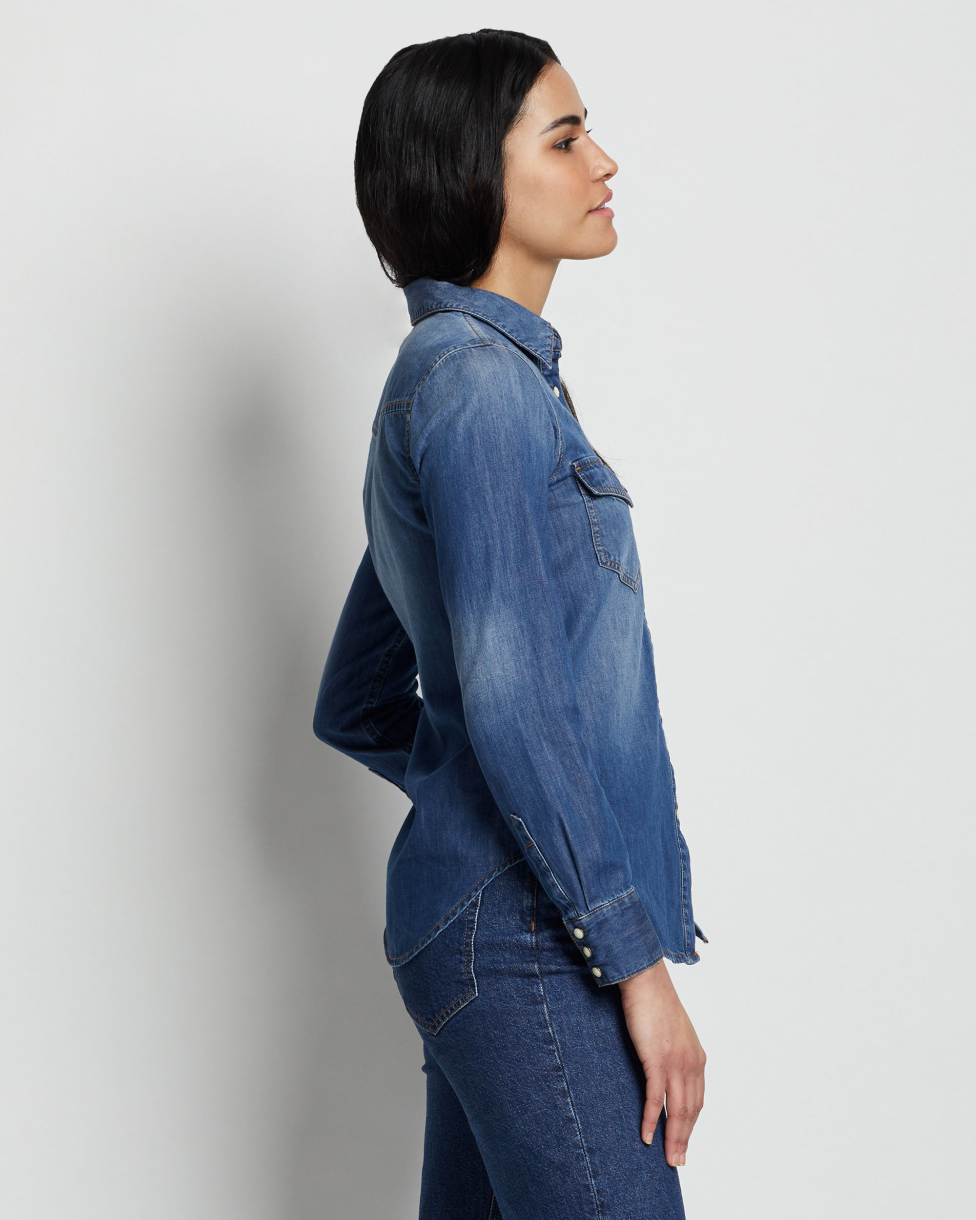 WOMEN'S CHAMBRAY GAMBLER SHIRT