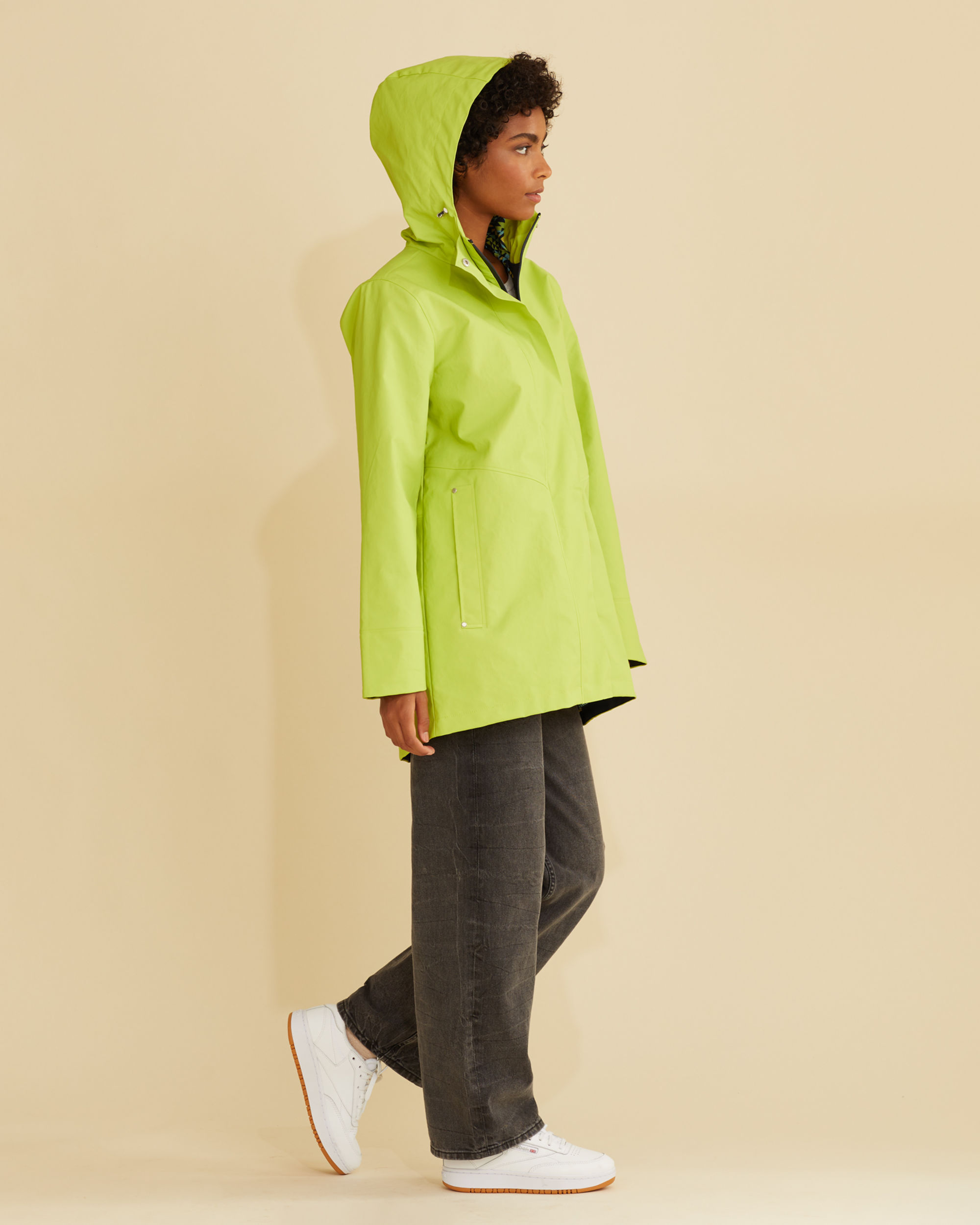 WOMEN'S WATERPROOF SORREL RAIN JACKET