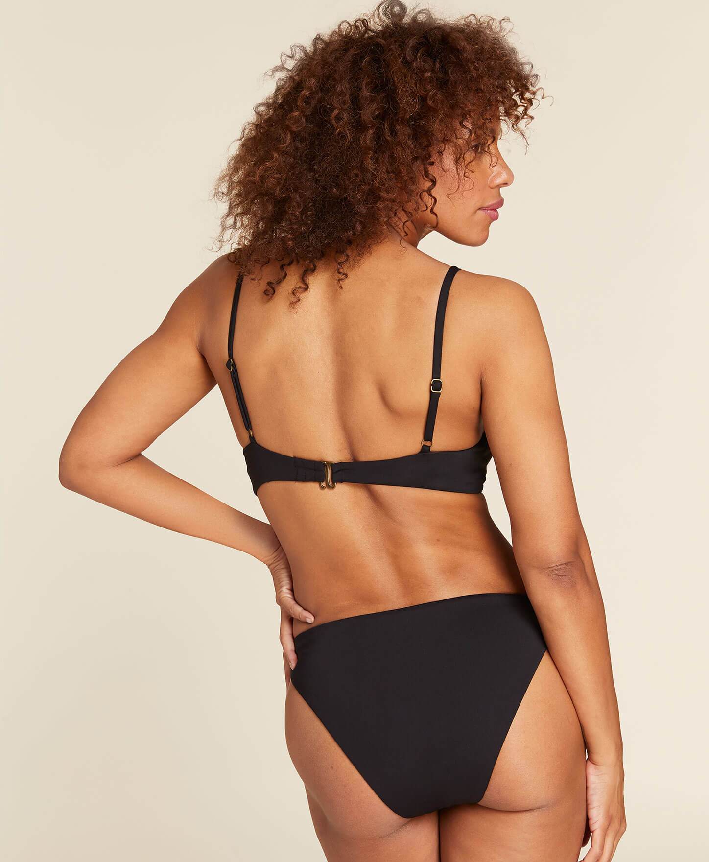 The Santorini - Top - Flat - Black