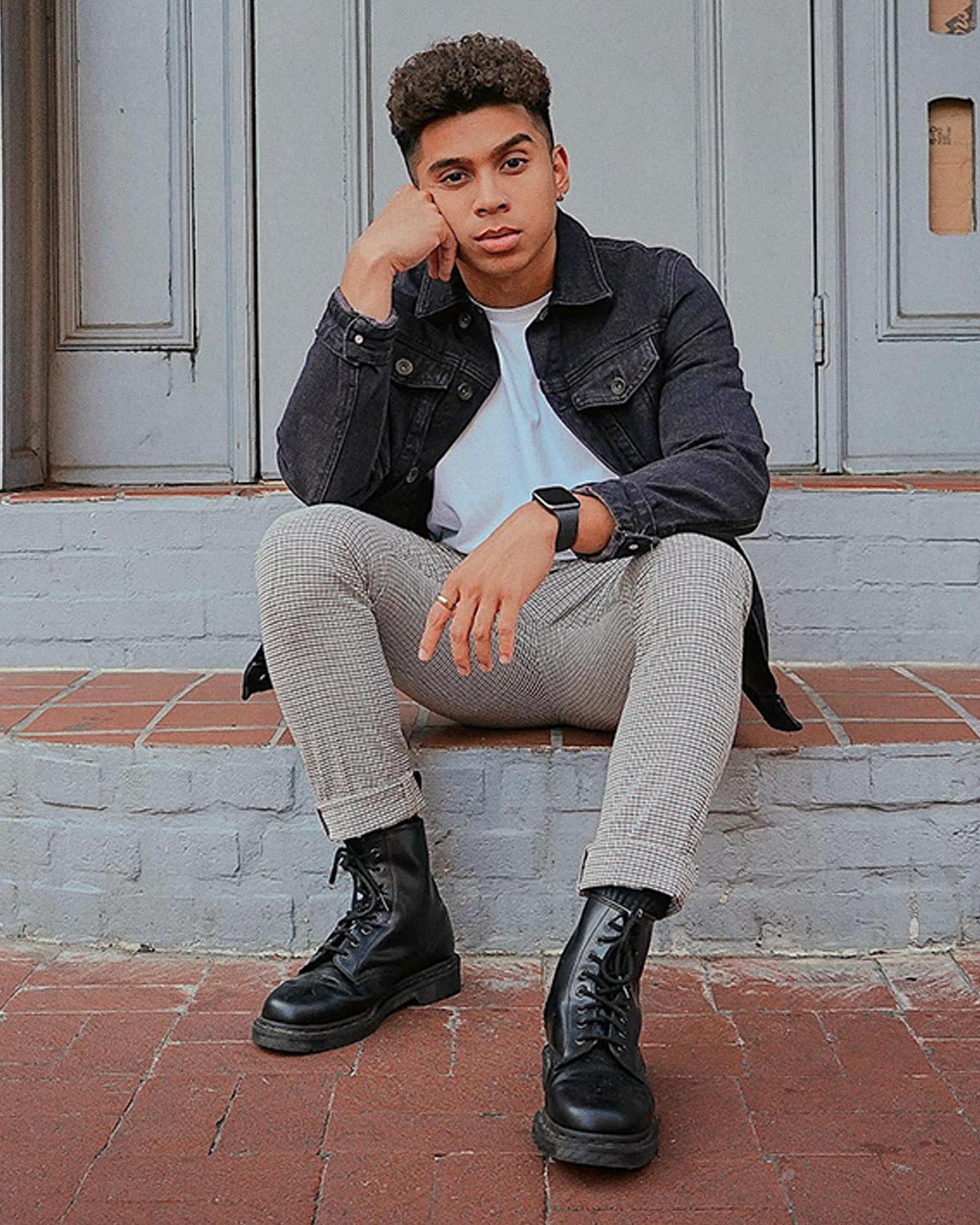 1460 Mono Smooth Leather Lace Up Boots