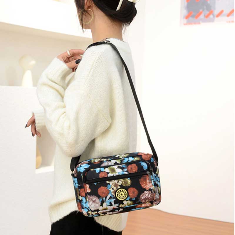 Large Capacity Printing Waterproof Nylon Shoulder Bag Crossbody Bag