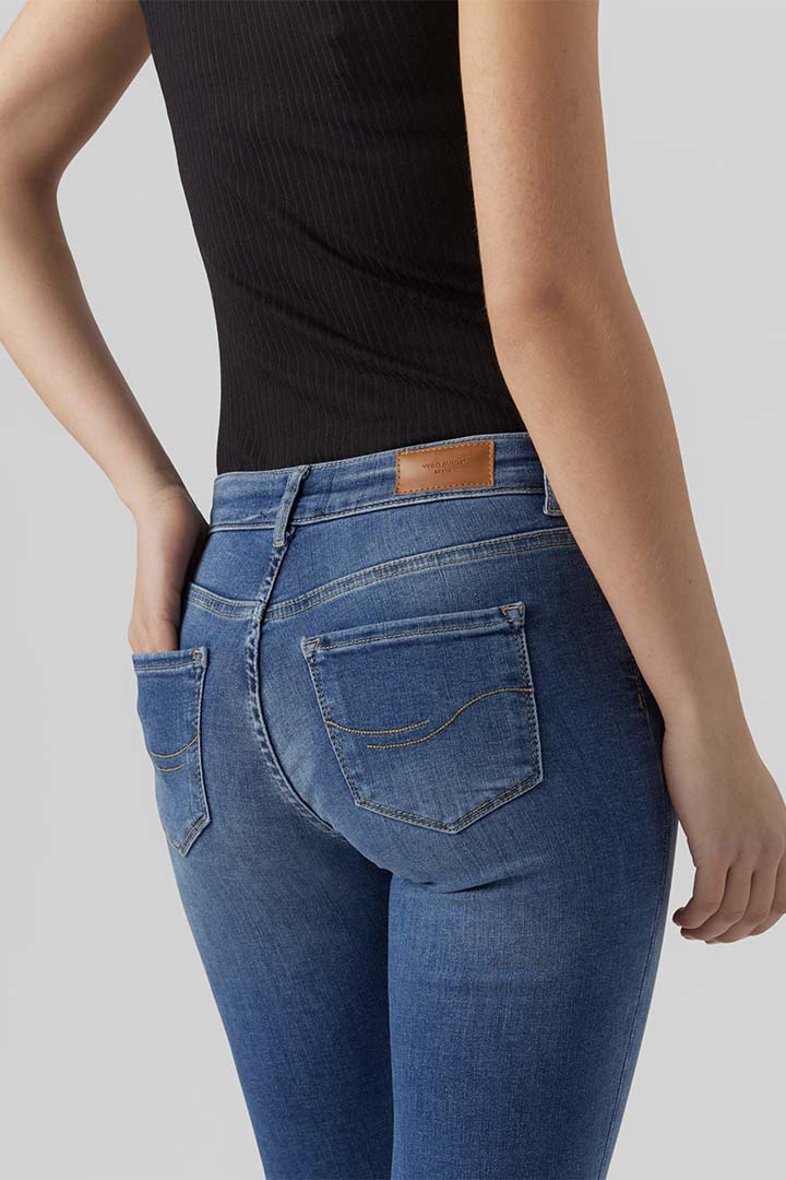 Daf Mid Rise Straight Jeans