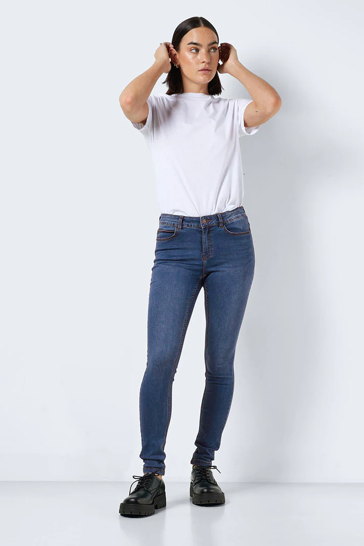 Billie Skinny Jeans