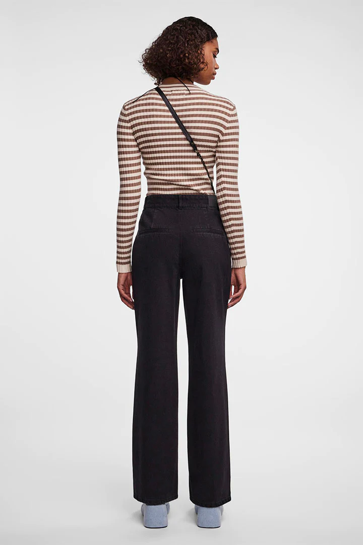 Ama High Waist Wide Jeans