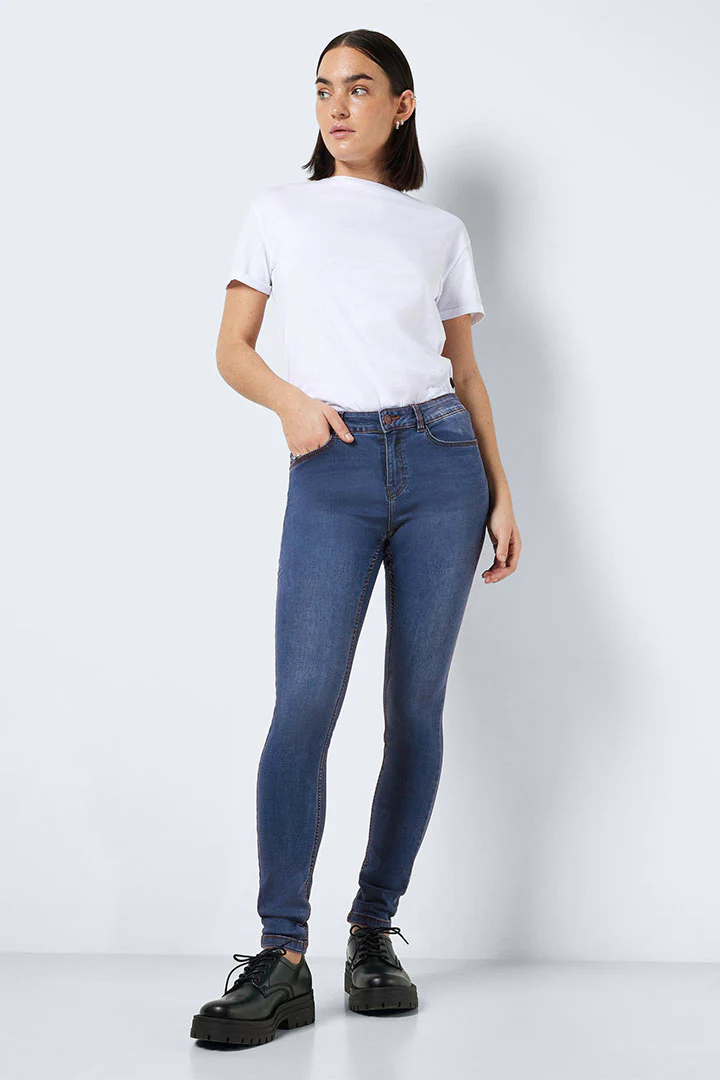 Billie Skinny Jeans