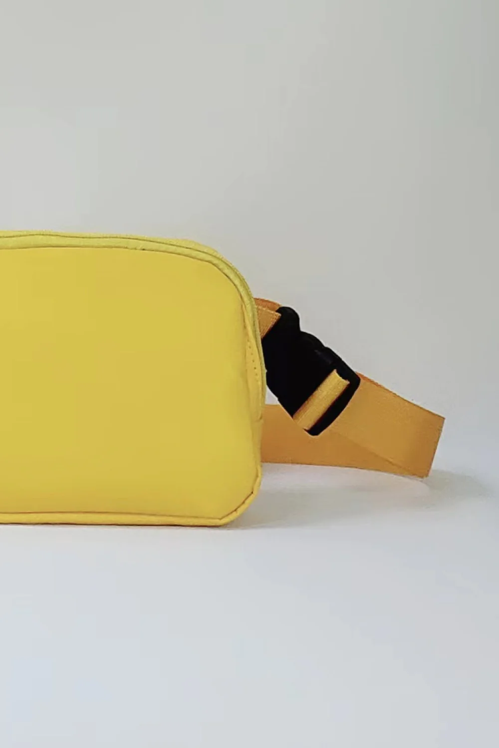 Buckle Zip Closure Fanny Pack