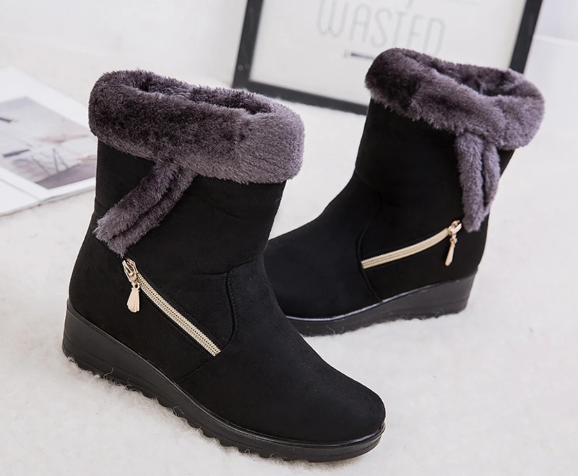 Black Plush Snow Boots