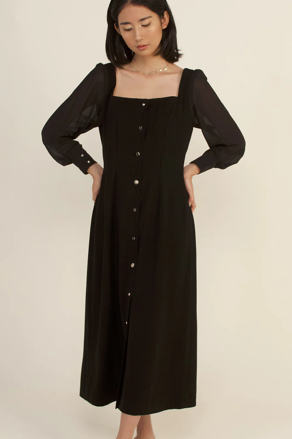 Alcea Puff Long Sleeve Dress in Black