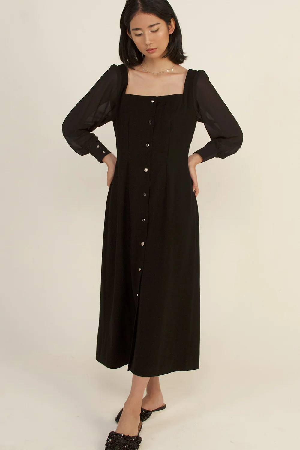 Alcea Puff Long Sleeve Dress in Black