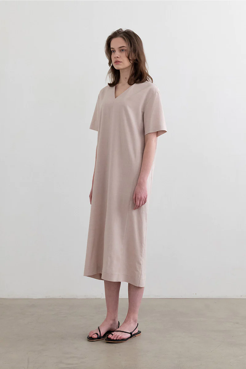 Daily Texture V-Neck Dress Beige