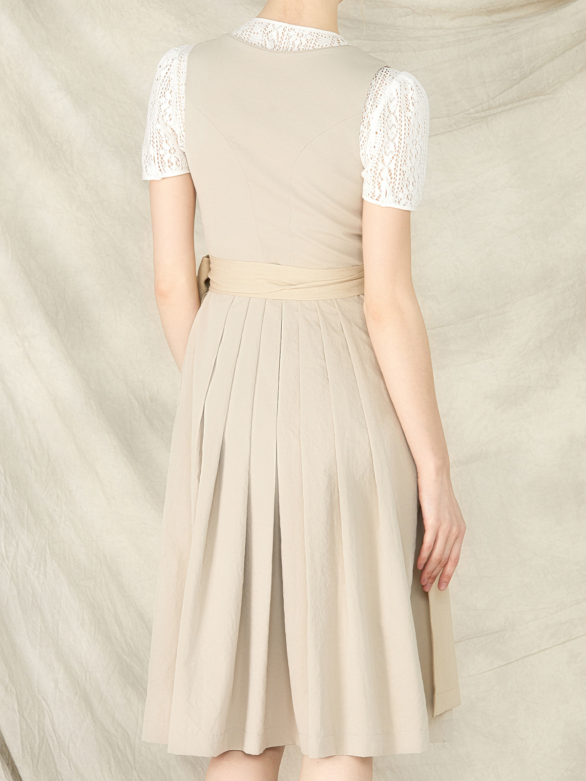 Damen Beige Reißverschluss Vorne Zwei verdeckte Eingriffstaschen Dirndl ANDRINA