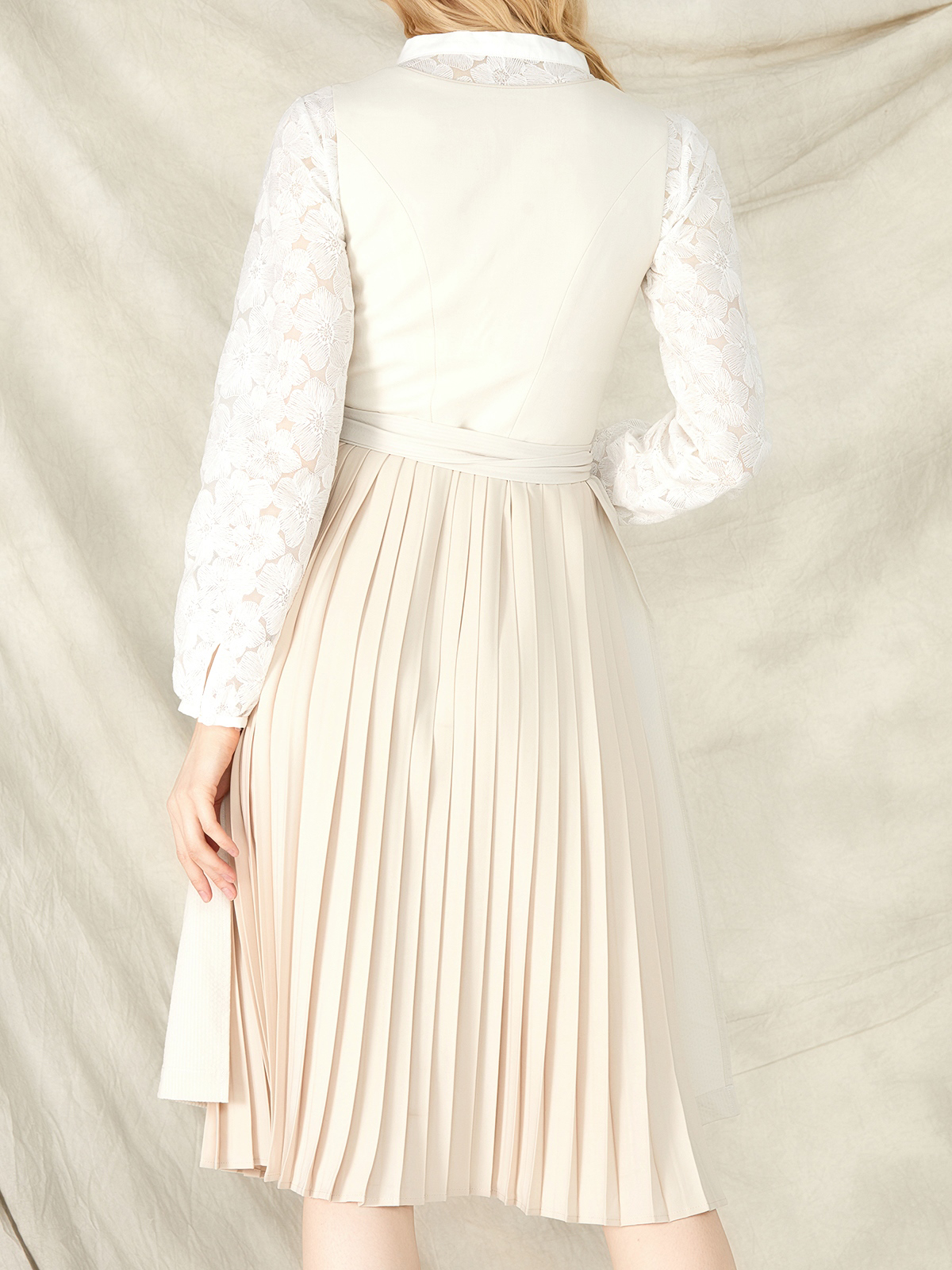 Damen Beige Knöpfen Kein Eingriffstaschen Dirndl THEA