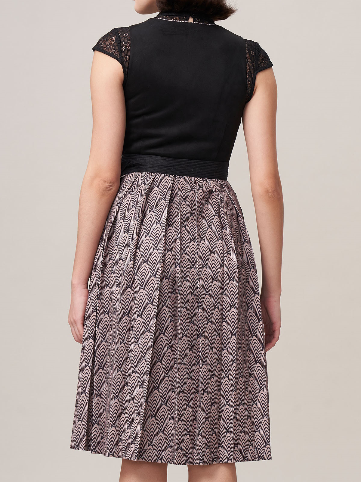Damen Schwarz Zwei verdeckte Eingriffstaschen Geometrische Muster Dirndl VERONIKA