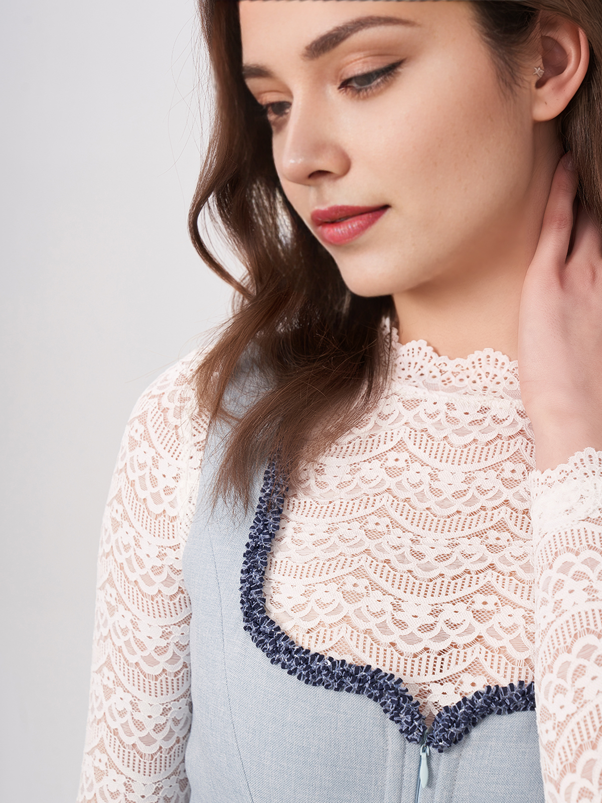 Damen Blau Herz-Ausschnitt Zwei verdeckte Eingriffstaschen Dirndl MANDL