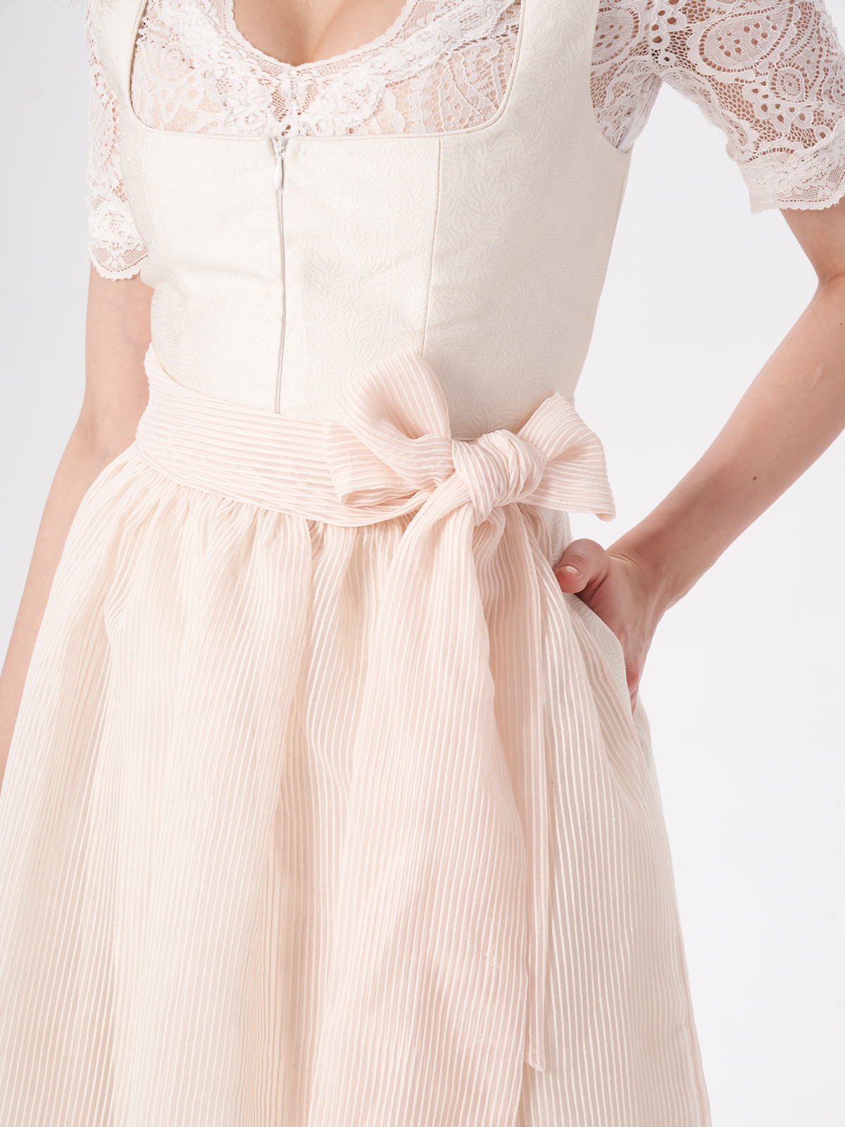 Damen Beige Gerader Ausschnitt Zwei verdeckte Eingriffstaschen Dirndl WEBER